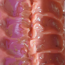 Charger l'image dans la galerie, Savon exfoliant aux framboises