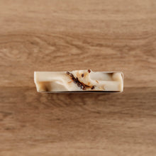 Charger l'image dans la galerie, Savon Amande Exfoliant