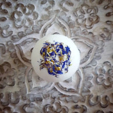 Charger l'image dans la galerie, Bombe de bain secrète Three Butters